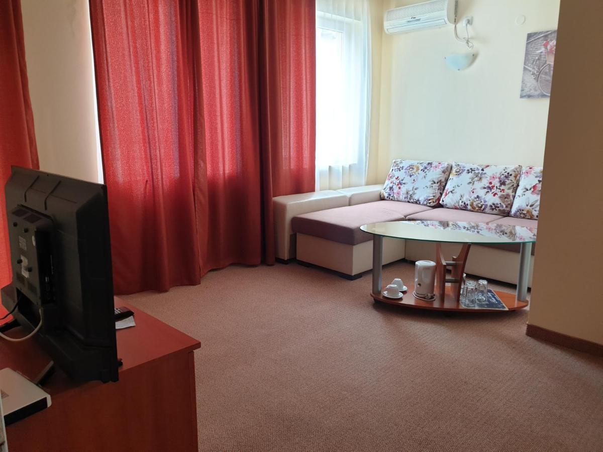 Family Hotel Diana Pomorie Extérieur photo