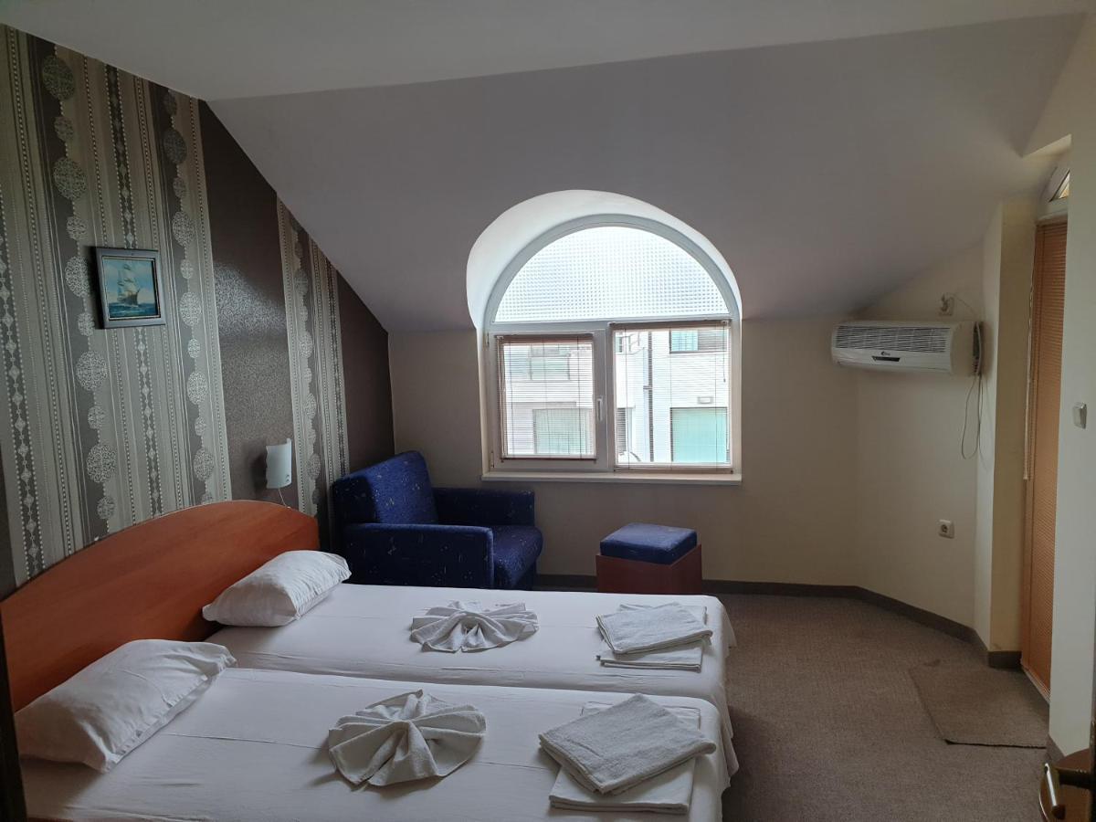 Family Hotel Diana Pomorie Extérieur photo