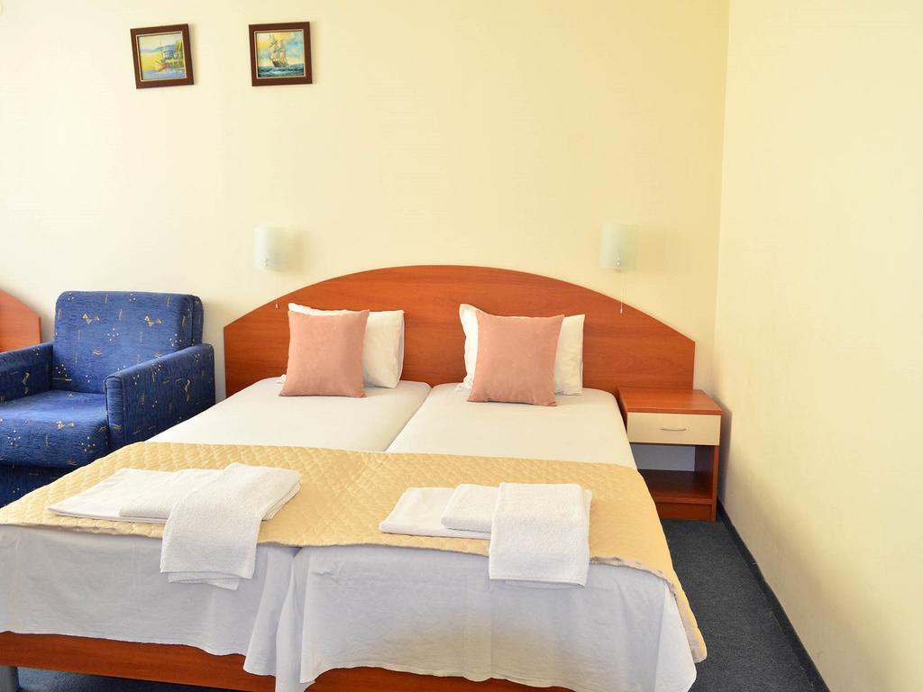 Family Hotel Diana Pomorie Extérieur photo