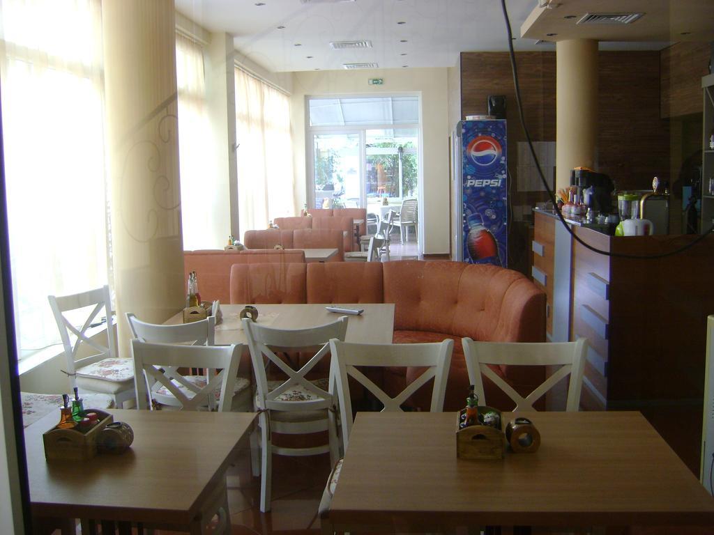 Family Hotel Diana Pomorie Extérieur photo