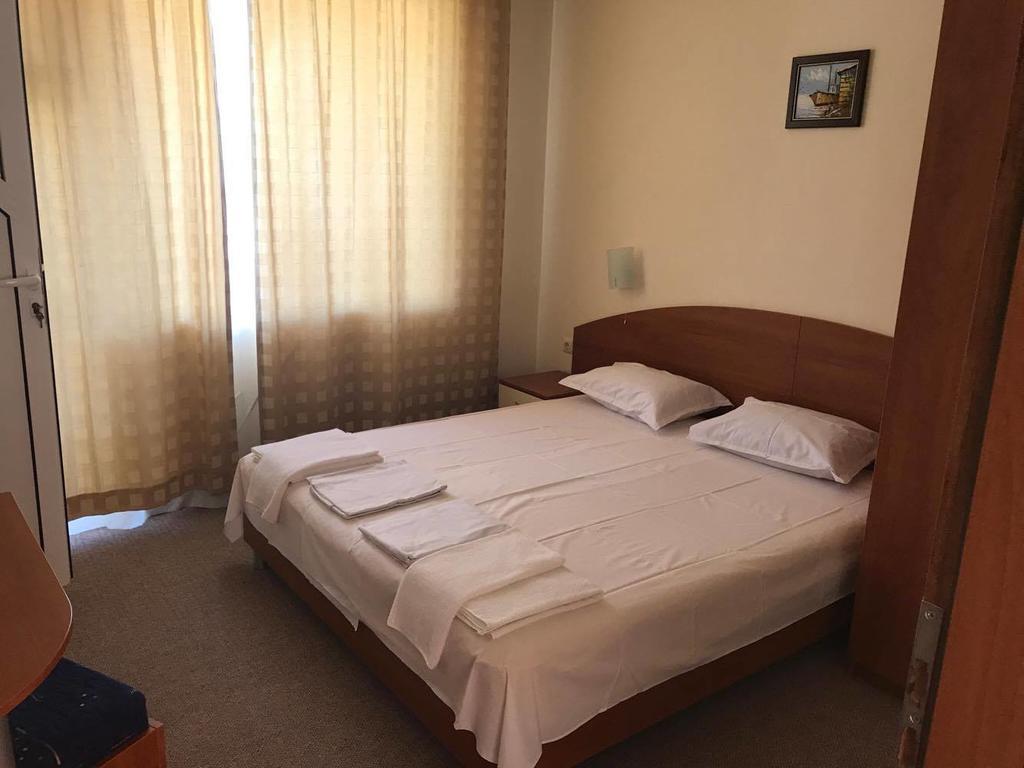 Family Hotel Diana Pomorie Extérieur photo